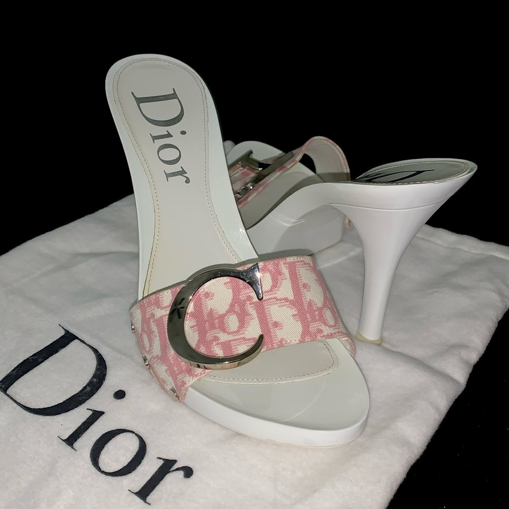 Christian Dior pink & white 2.5 inch designer heel